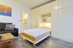 Haus Metropol, App. 321, Wohn-Schlafzimmer