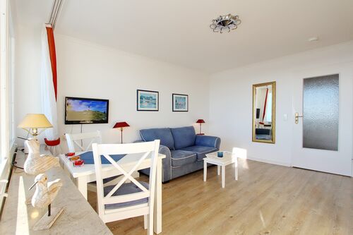 Haus Metropol, App. 142, Wohn-Schlafzimmer