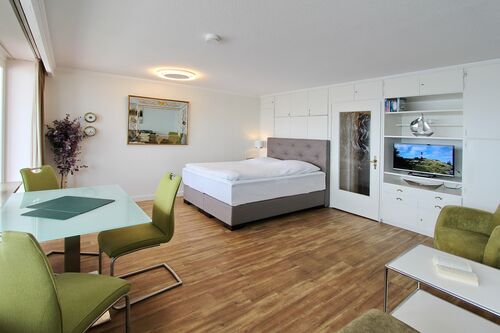 Haus Metropol, App. 314, Wohn-Schlafzimmer